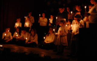 57-Mindenki-karacsonya-2010