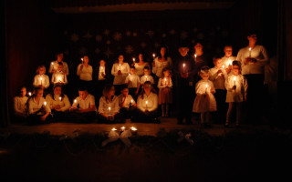 58-Mindenki-karacsonya-2010