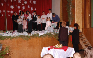 63-Mindenki-karacsonya-2010