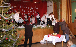 68-Mindenki-karacsonya-2010