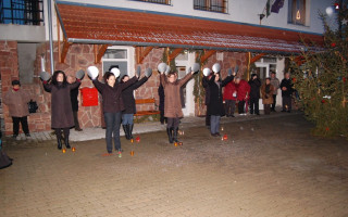 75-Mindenki-karacsonya-2012