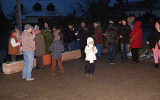 85-Mindenki-karacsonya-2012