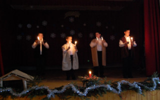 25-Mindenki-karacsonya-2013