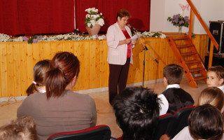 06-Anyak-napja-2013.-05.-05