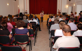 09-Anyak-napja-2013.-05.-05
