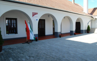 02-Kuturhaz-atadas-2013.-05.-05