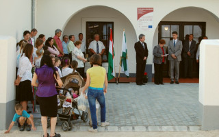 14-Kuturhaz-atadas-2013.-05.-05