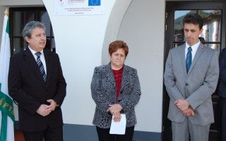19-Kuturhaz-atadas-2013.-05.-05