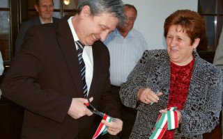 27-Kuturhaz-atadas-2013.-05.-05