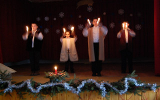 24-Mindenki-karacsonya-2013