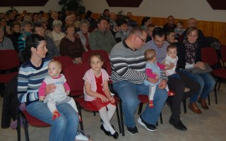 11-Mindenki-karacsonya-2018