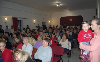 04-Mindenki-karacsonya-2019