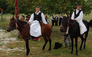 007-Szureti-felvonulas-2009