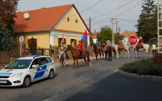 071-Szureti-felvonulas-2009
