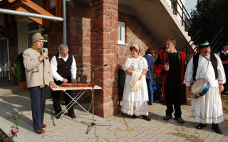 049-Szureti-felvonulas-2011