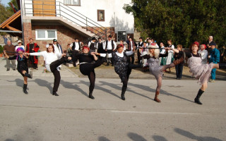 053-Szureti-felvonulas-2011