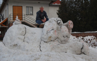 001-Toti-hodiszno-2010