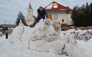 013-Toti-hodiszno-2010