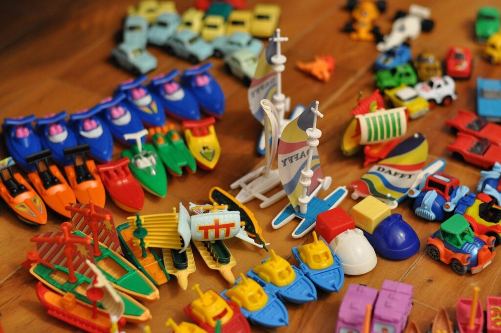 Nemesgulácsi Napsugár Óvoda heti és éves nyitvatartása toys, toy, children toys, plastic toys, plastic, kinder toys, kinder surprise, color, colorful, colours, colors, miniature, brown surprise, plastic, plastic, kinder surprise, kinder surprise, kinder surprise, kinder surprise, kinder surprise